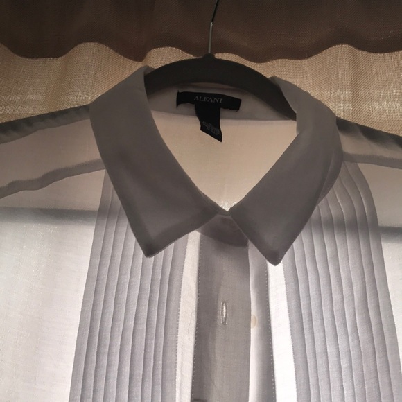 Blouse Top - Picture 4 of 4